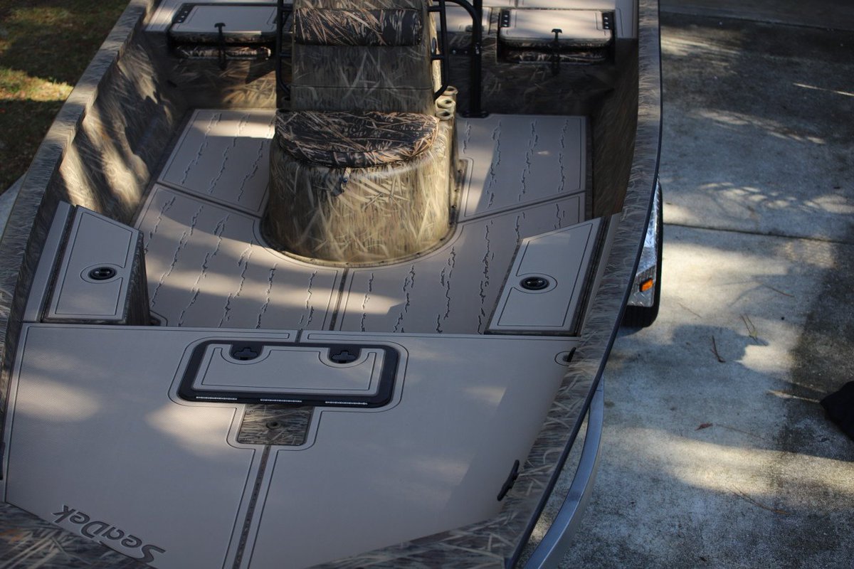 seadek's tweet photo. Take a look at this one-of-a-kind Terra over Chocolate #customseadek kit for @Jacksonville Jaguars punter, Logan Cooke. It turned out awesome! 
.
.
.
.
.
#seadek #genuineseadek #seadeked #marineflooring #industryleader #boating #nonskid #nonslip #antifatigue https://t.co/6wPKOCvJop