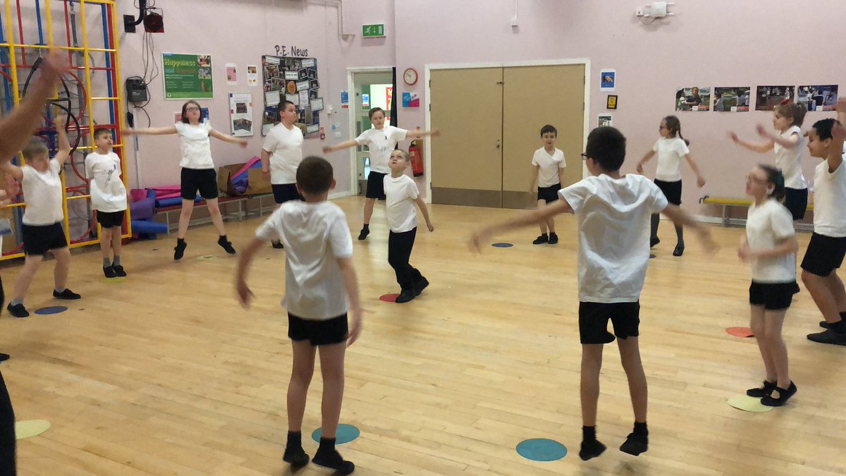 After two weeks off, it’s time to get fit and healthy! @HawthornsTweets @Hawthorns_Syc @tamesidessp @newbridgegroup 💪🏃‍♂️❤️😊#healthmonth #personalbest