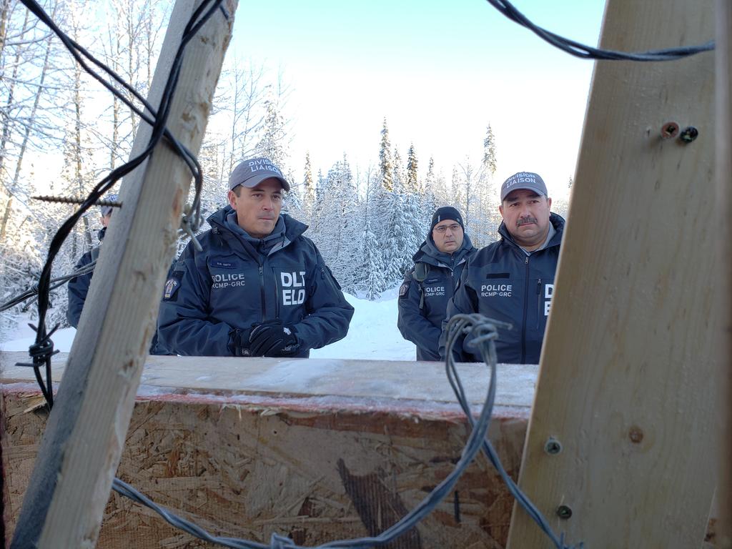 ChantelleBellrichard (@pieglue) on Twitter photo 07/01/2019 20:13:22 RCMP have arrived RCMP have arrived