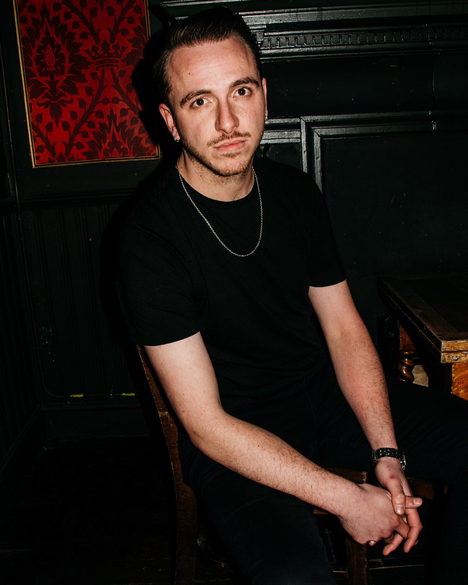 So proud to announce that I’ve hooked up with @universalmusicgroup for my next E.P. A huge thanks to everyone involved 📸 - <a href="/evantdang/">Eva Dang</a>