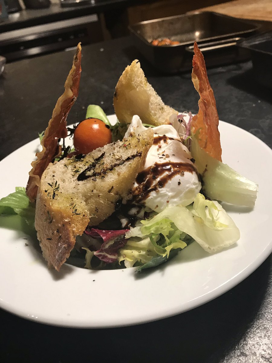 GourmetSki_com's tweet photo. Tonight’s entrée at chalet du chêne https://t.co/zdDh8T0HPD