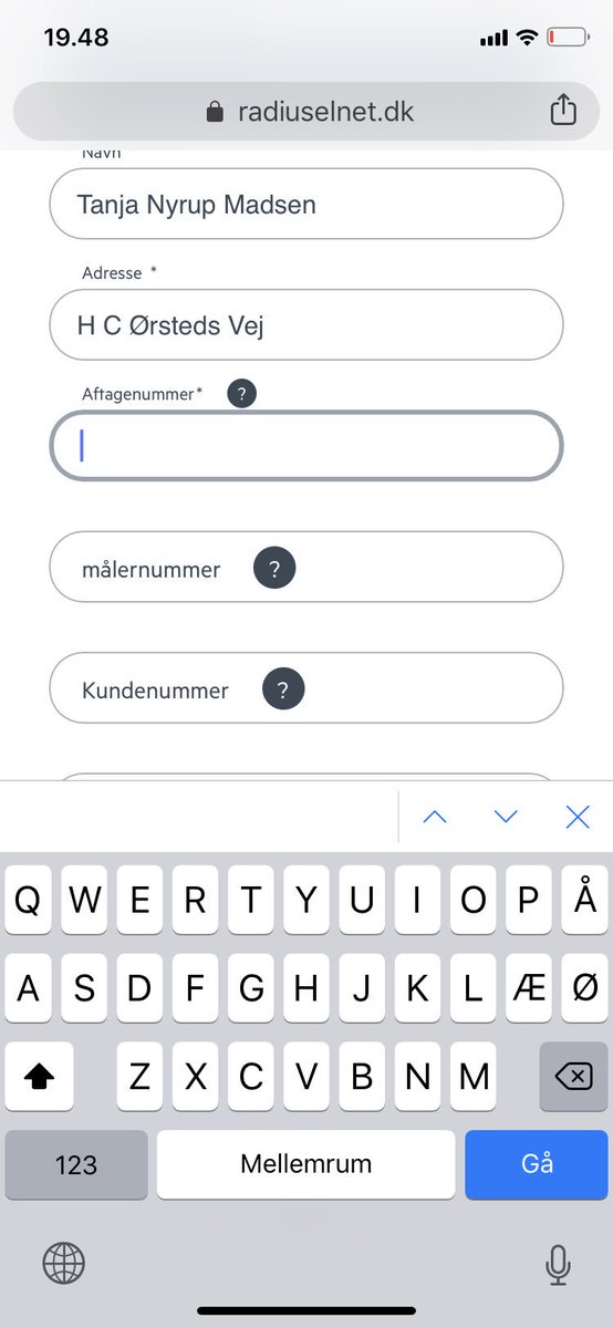 tanjanyrup's tweet photo. Forsøger at stemme til valg i Radius (er i gang med at sælge kbh’s elnet). Man skal 1)vide der er valg 2)kunne fremsøge en formular, kende sit 3)aftagernummer 4) målernummer & 5)kundenummer. Det blir nok ikke verdens højeste stemmepct. #dkpol #delgerne https://t.co/S2ocIG2c3v