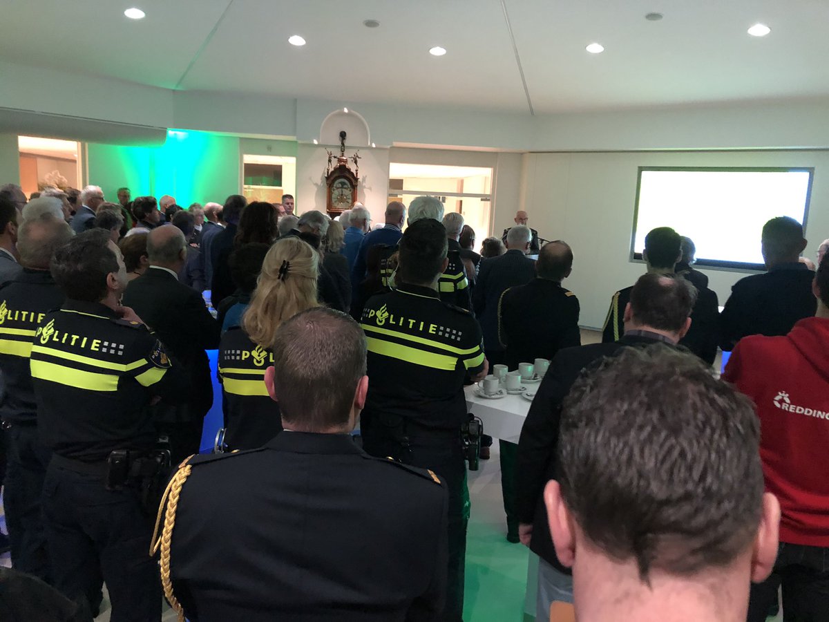 Vanavond de nieuwjaarsreceptie van <a href="/gemeentehia/">Hendrik-Ido-Ambacht</a> veiligheidspartners <a href="/ehbohia/">EHBO vereniging HIA</a> <a href="/VerkeerHIA/">Verkeersregelaar HIA</a> @POL_DBU @POL_Brouw @POL_Roodnat <a href="/Brwhia/">Brandweer HIA</a> zijn eveneens aanwezig!
