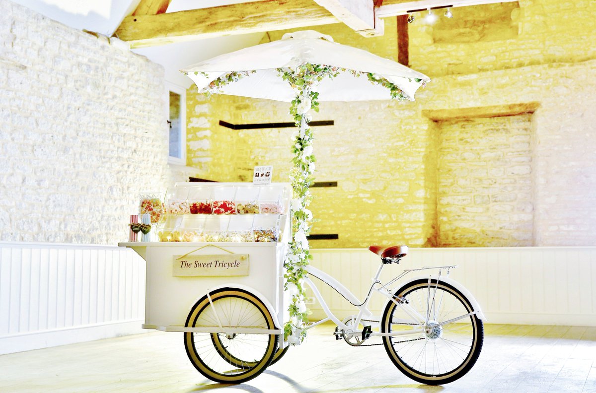 Congratulations to all the newly engaged couples who said those magical words 'I do' over the festive period.
Looking forward to another wonderful year with The Sweet Tricycle💍🎩💒💏🎉💕 #weddingideas #partyideas #sweets #sweettreats #loveissweet
thesweettricycle.co.uk