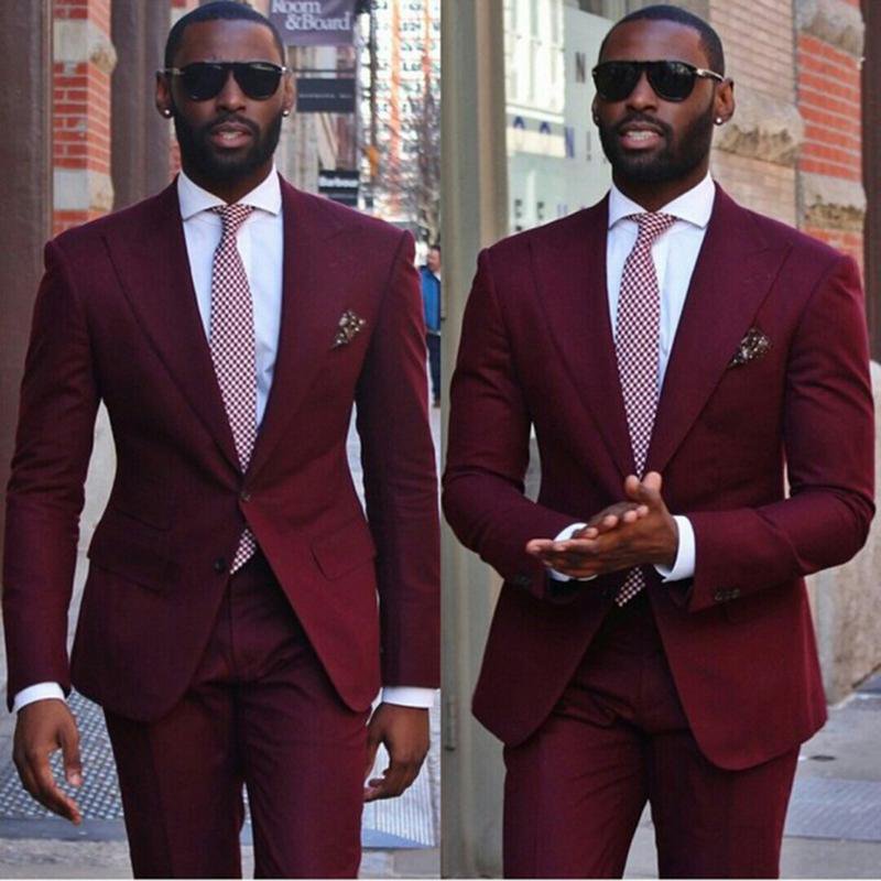 PURSUITSofGrtns's tweet photo. A good suit can make you look taller, slimmer and accentuate the shoulders. It can also help with making the right impression in your career. Selecting the right suit also sends a message that you’re switched on with your styling choices. #PursuitsOfGreatness #DressForSuccess https://t.co/5pZzsv7yBf