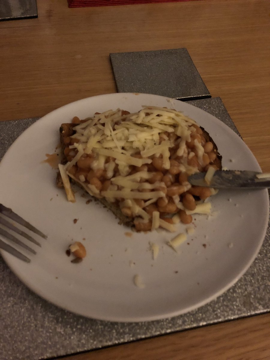 Dinner when <a href="/FoodGusto/">Food Gusto</a> fail with Your delivery AGAIN because they use <a href="/YodelOnline/">Yodel by InPost Delivery Network</a>. Really not ok for £30 worth of food to just be binned when so many people are using food banks! Shame on you!