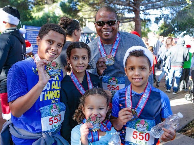 Happy Medal Monday! What other runs have you signed up for in 2019? Let us know!
#blingfordays #rfac #runforaclaus #runrunrun #medalmonday #ridethewave #runtheoc #runoc #ocmarathon #familyfun #funrun #kidsrun #festivefun #holidayfun #newyearnewme