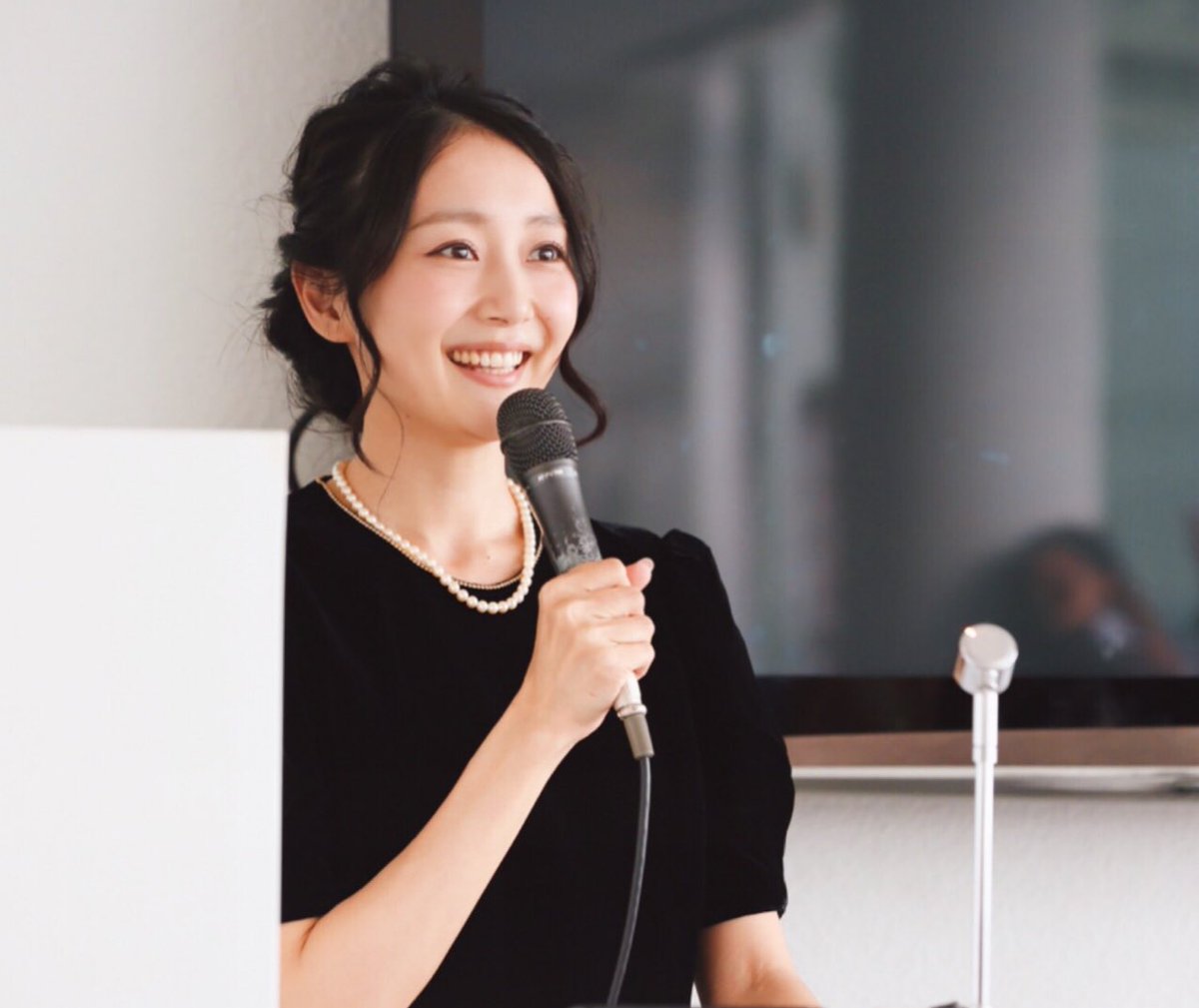 平井佳織 結婚式のmcをさせて頂いた時の1枚 仕事中の写真ってあまりないから嬉しいものです 映像 フェス トークショー 予想会 イベントなど 呼んでいただけたらどこへでもとんでいきます ぜひよろしくお願いします お仕事募集中 Mc 平井佳織 結婚式のmcをさせて頂いた時の1枚 仕事中の写真ってあまりないから嬉しいものです 映像 フェス トークショー 予想会 イベントなど 呼んでいただけたらどこへでもとんでいきます ぜひよろしくお願いします お仕事募集中 Mc