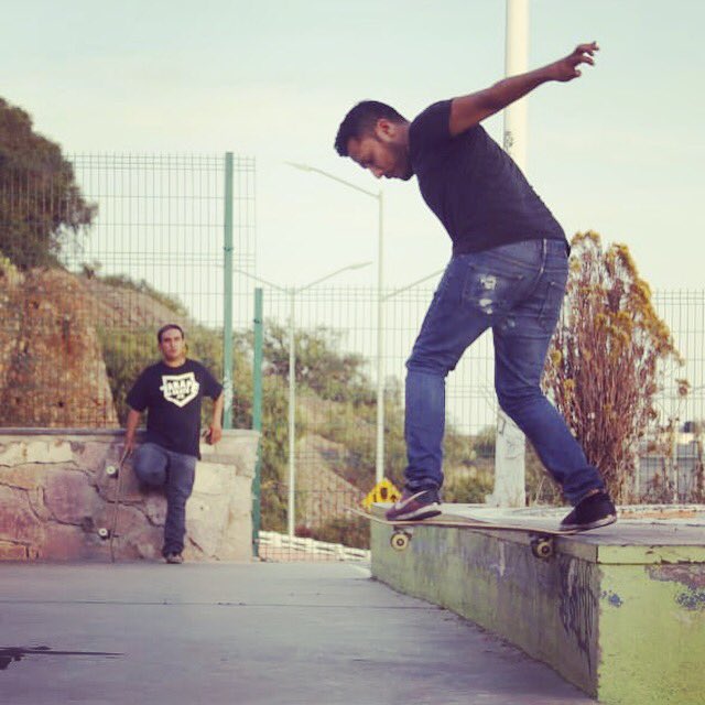 roberespino's tweet photo. De mis favoritos #BackTail #Skateboarding ๐น @TRICOLORSKATES https://t.co/cJt71ljivV