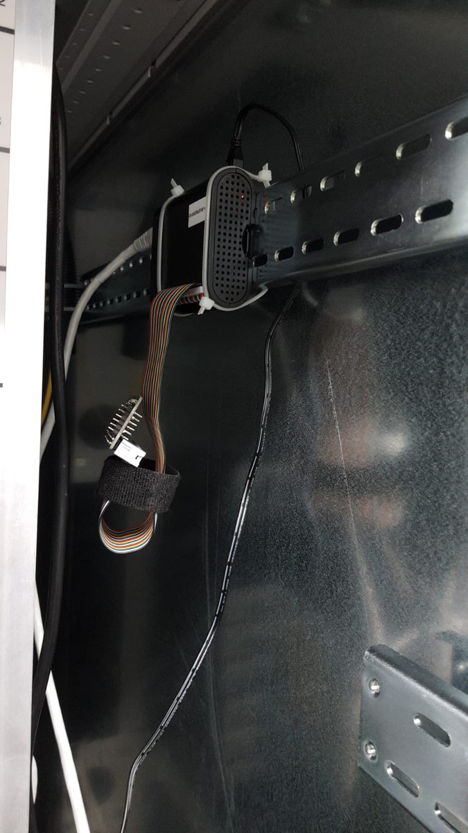 movi8's tweet photo. Installation d'un capteur de température pour notre Rack avec un raspberry et une sonde #Envirophat 😎👍le tout relié à #PRTG. https://t.co/23Y3Hry92T https://t.co/2RNcgkOQ8J