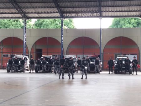 opovo's tweet photo. Policiais do Piauí chegam a Fortaleza nesta segunda para reforçar segurança em meio a ataques: https://t.co/hEkE52bFhQ https://t.co/iYwGDqFeAh