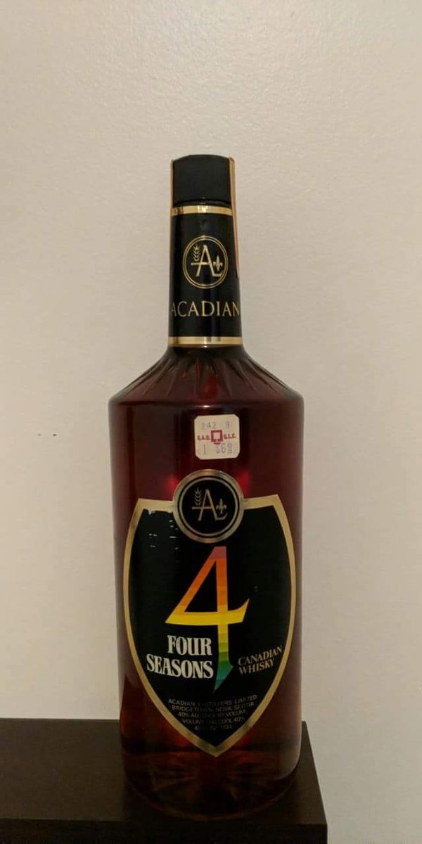 SimonDesDoc's tweet photo. @DavindeK Hi sir, I want to know if you ever heard about this product? I don't see it anywere... exept in my bar https://t.co/j9cU0SKvrR
