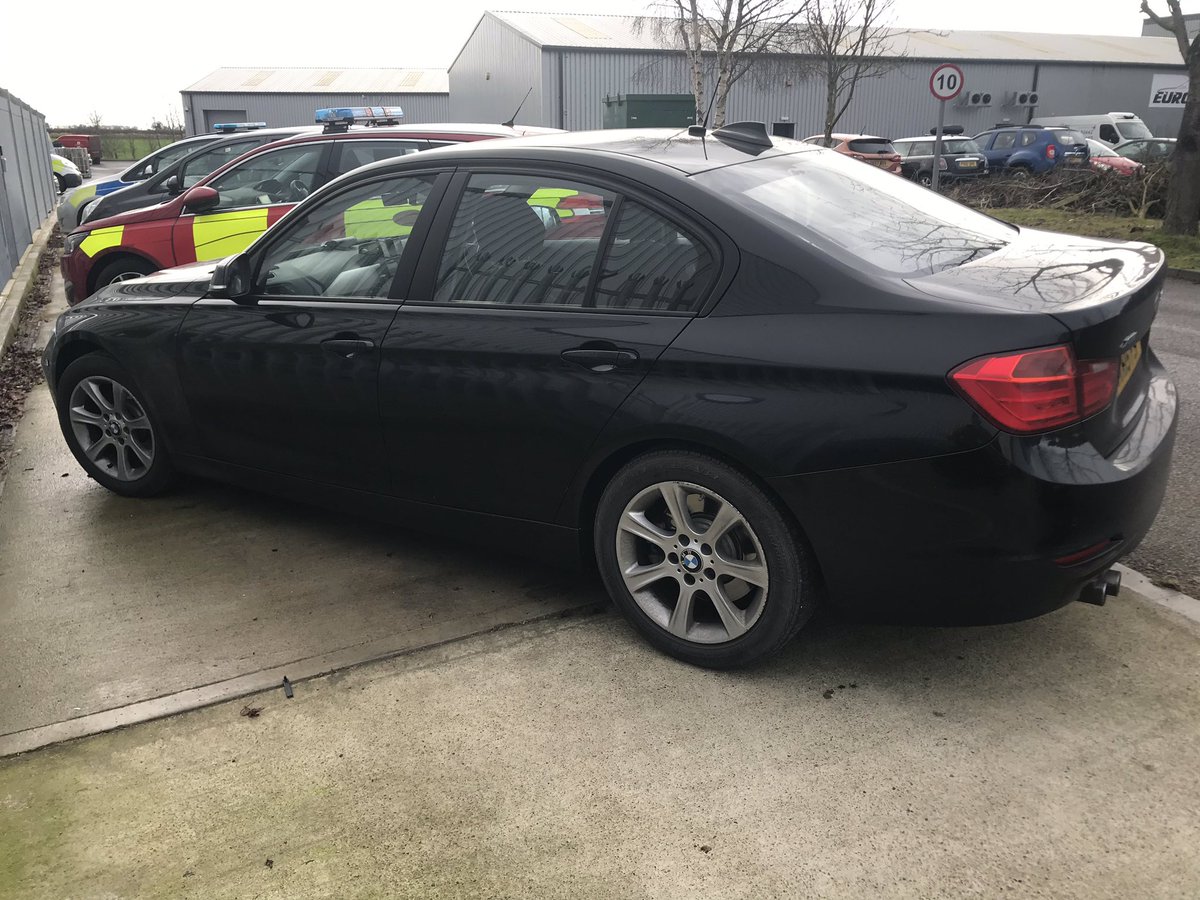 OscarRomeo1268's tweet photo. After a frustrating morning at court I popped up to fleet at #Thirsk to pick up our new unmarked car. Sad to see the old #OR48 go she has been a real workhorse and a top motor #OneCarefulOwner๐๐ #BlackBeauty https://t.co/dr1og9oDFB