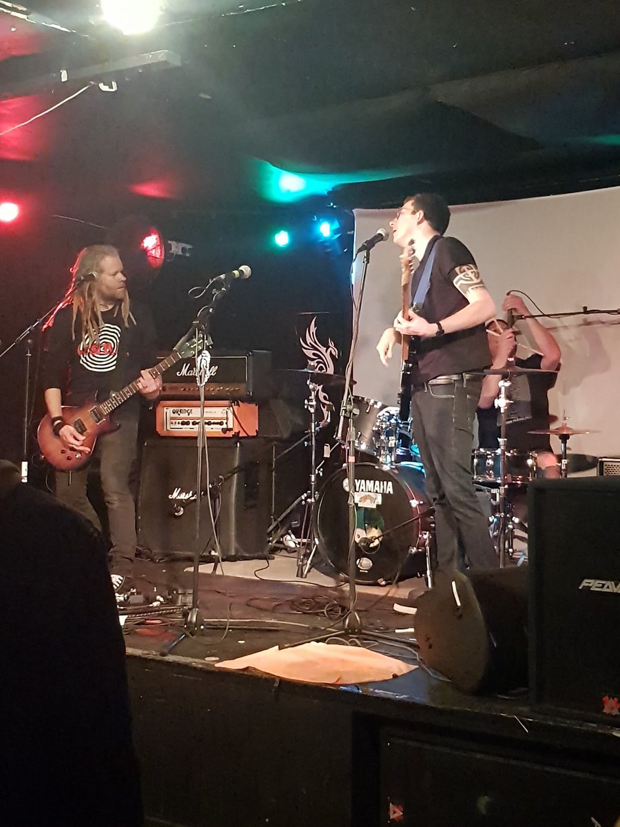 devilspunkrock's tweet image. We’ve been a bit quiet over the break now we are back !! a few pics from our last gig of 2017 with our new besties Leftovers - we love you guys - and a shout out to the fab Slackrr - check both these bands out they are well worth it - marvellous - see you at a venue near you soon