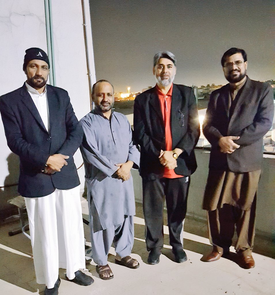 ArshadMTabassum's tweet photo. وطن کا سفر اور مچھلی کی دعوت
جناب @sadiqmustafvi ص نے بڑے خلوص سے اپنی پسندیدہ ڈش "مچھلی" کی دعوت کا اہتمام کیا چھت پر ٹھنڈی ہواوں اور تاریکی کی دلکشی میں "یار" کی باتیں سننا اور کرنا ، ایک منفرد روحانی ماحول میں گھنٹوں گزنے کا احساس نا ہوا
@RAUFABBASI69 @ShamsurRehmanQ1 https://t.co/BEyo3LI5SA