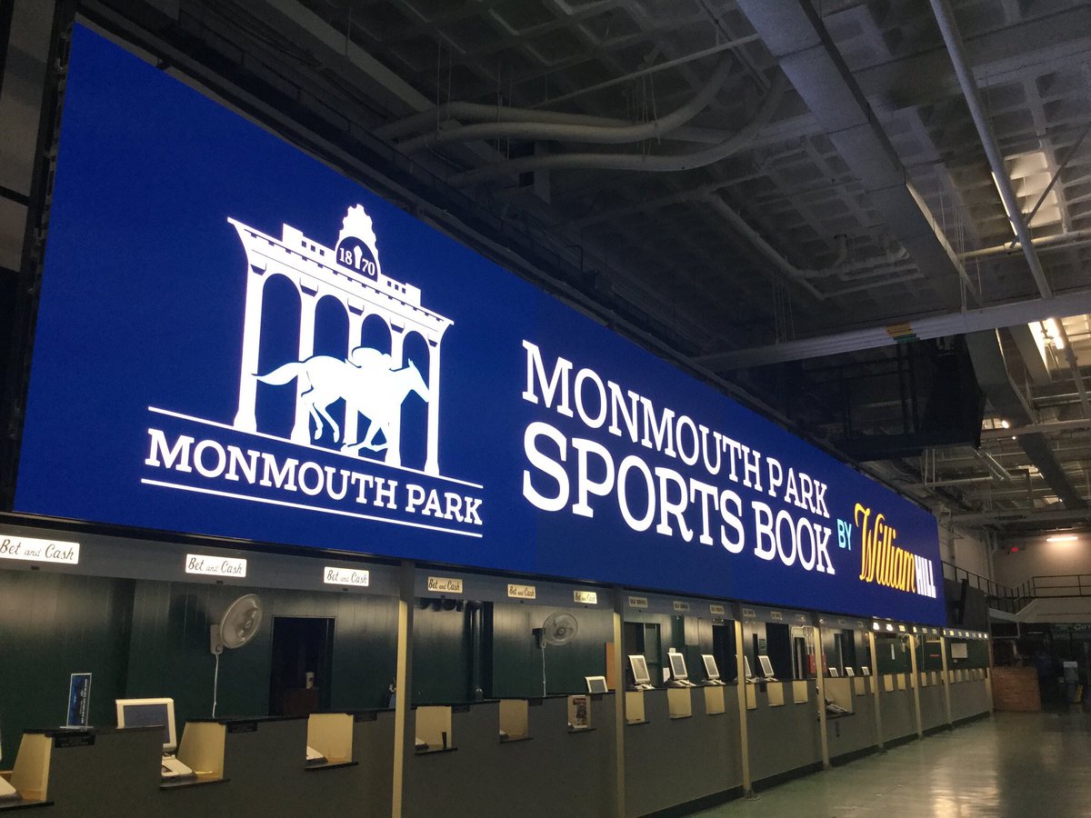 MP_SportsBook's tweet photo. Come on out tonight and wager on the College Football Championship at the Monmouth Park Sports Book by William Hill. Watch the #ClemsonTigers take on the #AlabamaCrimsonTide on our 75-foot big screen tv! 🏈🏈🏈 #WatchAndWager #ExperienceTheGame https://t.co/3ZRFu26g3Q