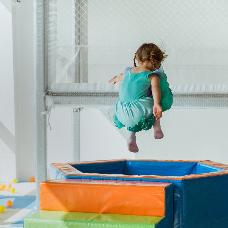 If you have young kids, you might like to know that soft play can help their development. For regular info about how soft play could help your child thrive, sign up to the Little Giggles mailing list: buff.ly/2upc3Q6