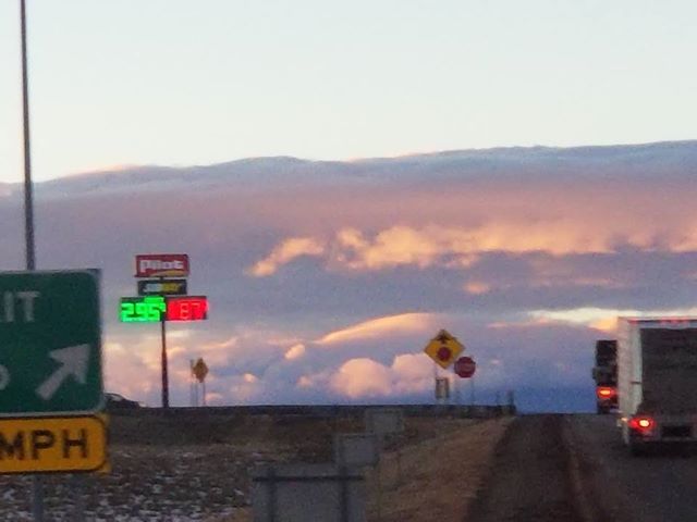 WilsonDriven's tweet photo. Cotton candy skies somewhere in New Mexico. Thanks for sending these in Jason Schwartz! Let's see your office views! #WLOfficeViews #WilsonLogistics #WilTrans https://t.co/DNWRzIQGro