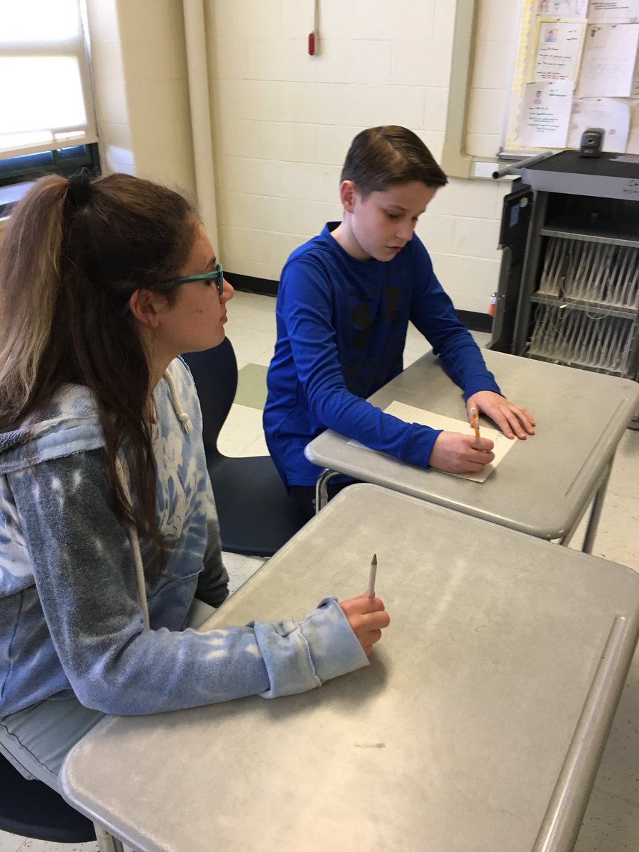 KoreyBarkley's tweet photo. #rotatinggroups in #7C #spanish today! Practicing #tellingtime for Friday’s quiz ⏰ @MSMSBPS #msmsPride https://t.co/OhBqBH3AkV