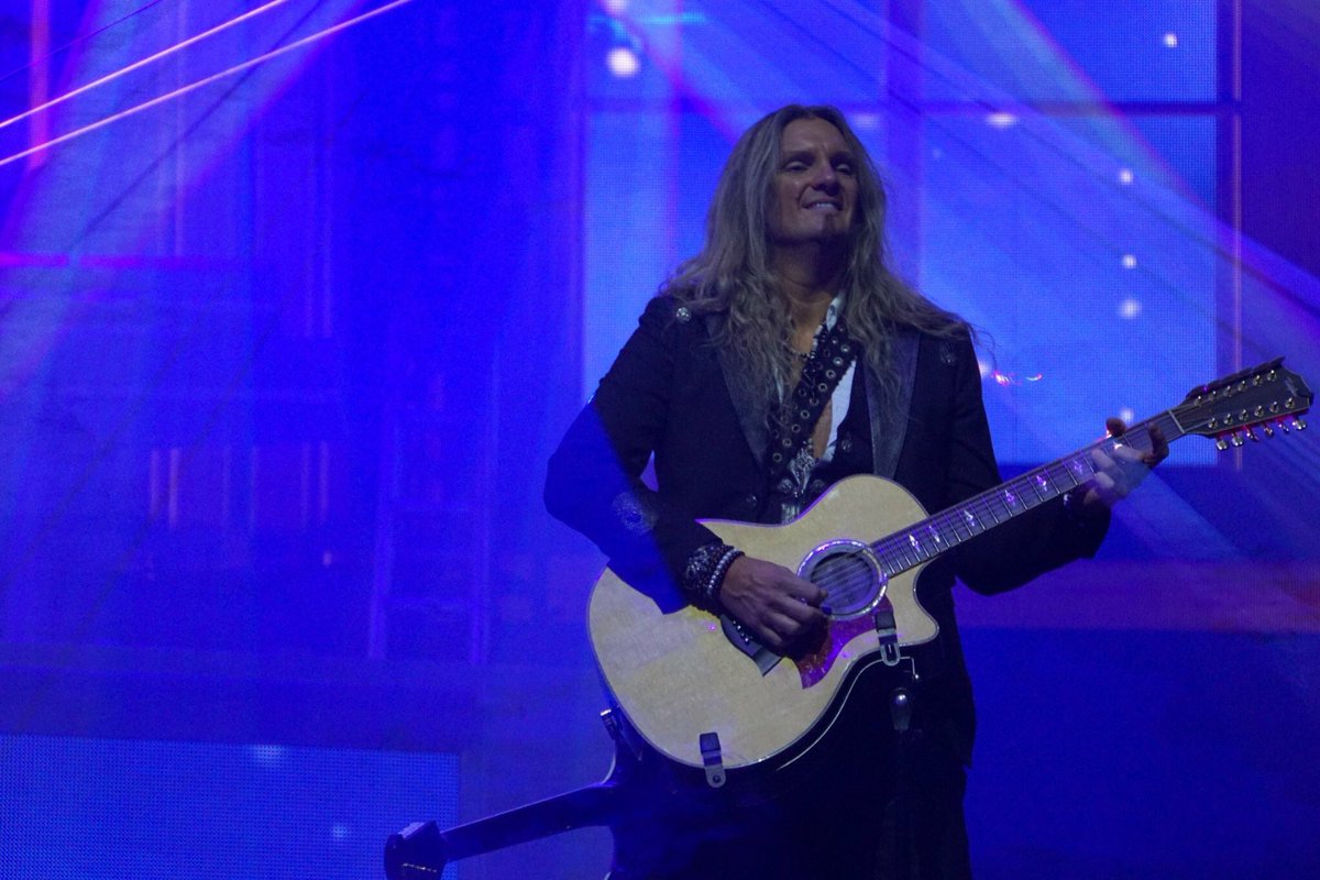 marieboscia's tweet photo. So is anybody in the mood for some @JoelHoekstra13 #TSOLeftovers ??#TSOWithdrawls #TSO20 😬✌️💜🎸🔥🎄 https://t.co/DUoTbzpOJS