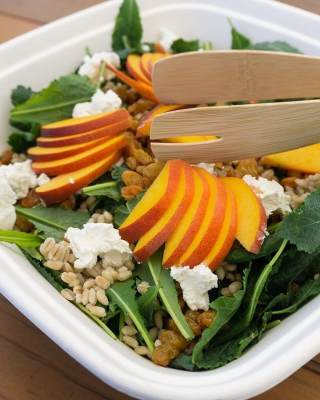 FishersCheese's tweet photo. New Year's kick-off at the office? Check out our catering menu for delicious, heathy options like our barley + kale salad topped with seasonal fruits and fresh chèvre! #newyear #officeparty #catering #fisherscheeseandwine #marin #larkspur #healthyeats #s… https://t.co/MtTtGuOR52 https://t.co/2cwMXPcMTm