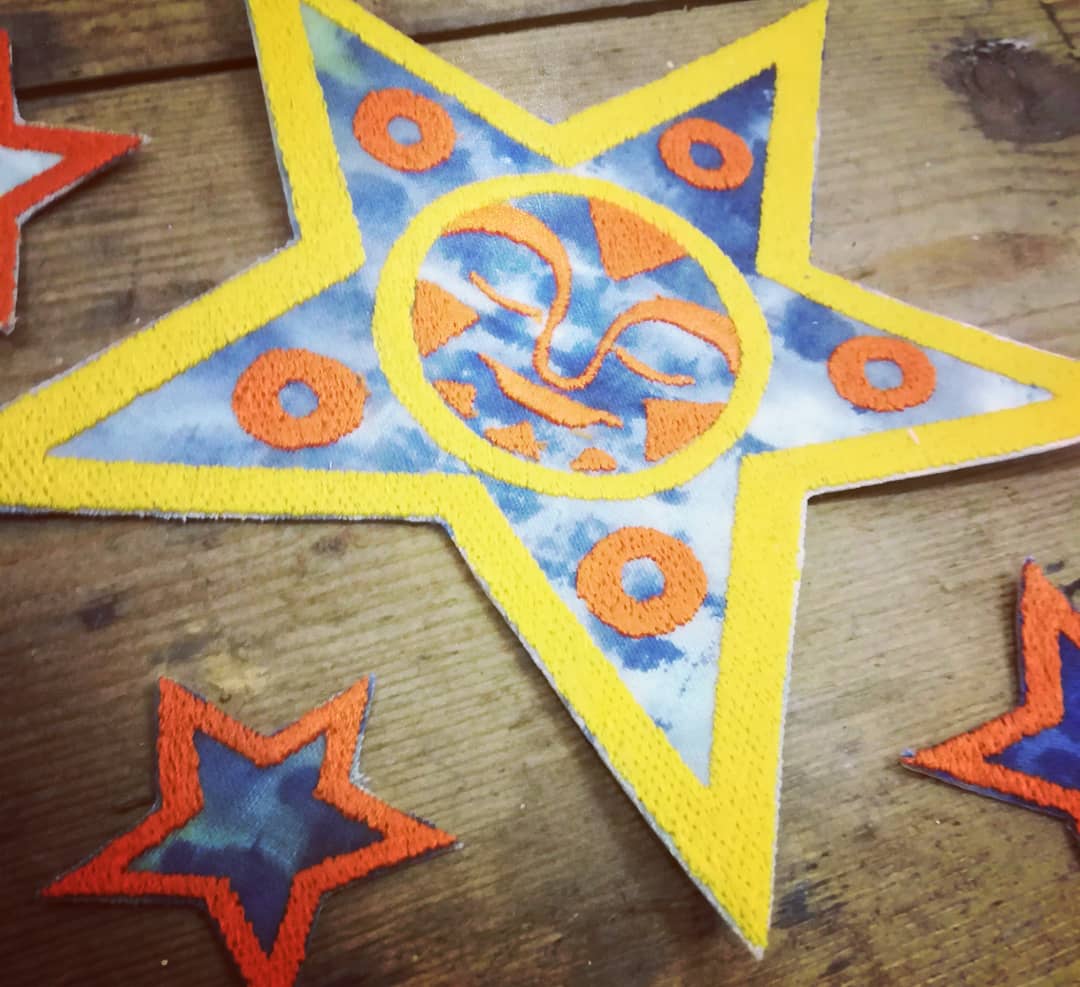 RachaelPrime's tweet photo. These are some of my first new #embroideredpatches each one will be slightly different with my hand painted fabric. https://t.co/WtfVii02wO