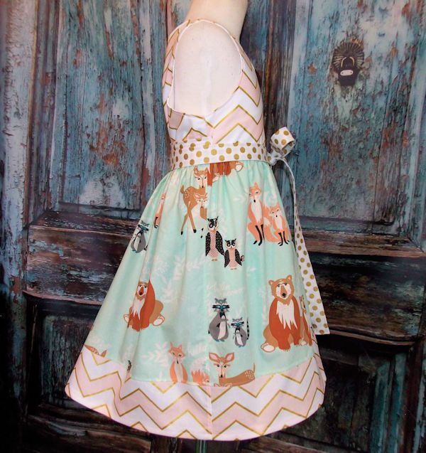 Thats_So_Addie's tweet image. Get ready for #spring with this awesome #hellobear #wrapdress by That's So Addie.  Made to order and gorgeous fabric combinations.  
buff.ly/2TrYiYi #gypsyspoonful #madetoorder #thisishowispoon #chevron #girlsdress #custommade #handcrafted #handmade #madeinusa