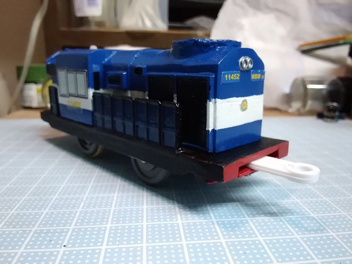 とみのよしざね 細かい事は苦手です Di Twitter プラレール 改造 改造プラレール Wdm3d Wdm 3d インド国鉄 Indianrailway プラレールでインド国鉄のディーゼル機関車wdm 3dを作りました キャブとか色々おかしいですが何とかそれっぽく I Made Plarail Model