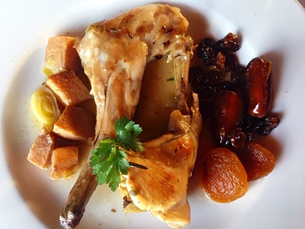 CincCuina's tweet image. resum d'un any i una recepta: #conill de bosc amb #codony inspirat en una recepta de la @Xef_Ruscalleda  #CarmeRuscalleda 
post aniversari #cuinacinc 
cuinacinc.blogspot.com/2018/12/resum-… … …
Tres restaurants: #pairaïm  @DisfrutarBCN #lhortatavertet 
#Receptes #picassocuina  oficis