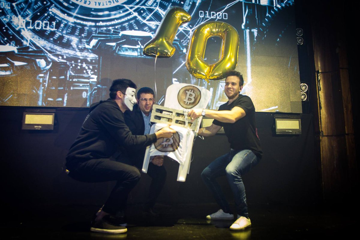 adam3us's tweet photo. went to #Bitcoin 10year anniversary party in Tel Aviv a few days ago, on 3rd Jan. I wonder if that was the biggest one? apparently around 1000 people. high production values too! a number of interactive lightning things going on also. https://t.co/8CRzv3v42r