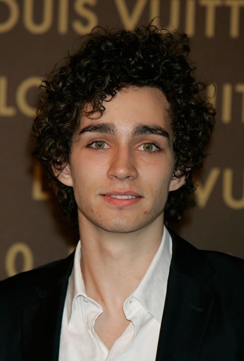 Happy Birthday Robert Sheehan 