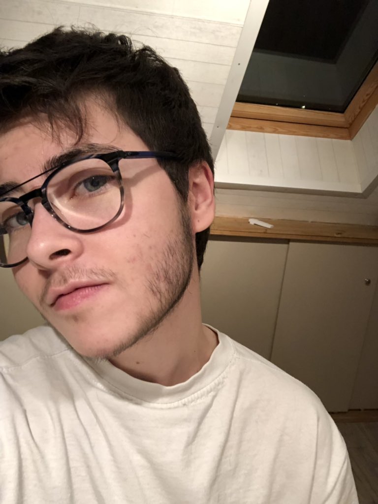 still growing,, i trimmed my facial hair a few days ago. still have more hairs on my left cheek than i have on my left one, things don’t change fjdjdjdk. except that i have more hairs on my mustache !!