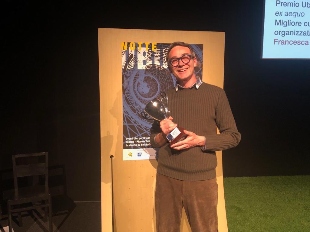 Radio3tweet's tweet photo. Questa foto ricordo è per @gender_bender! #premiubu2018 #ubu41 https://t.co/CsgmmL9lnw