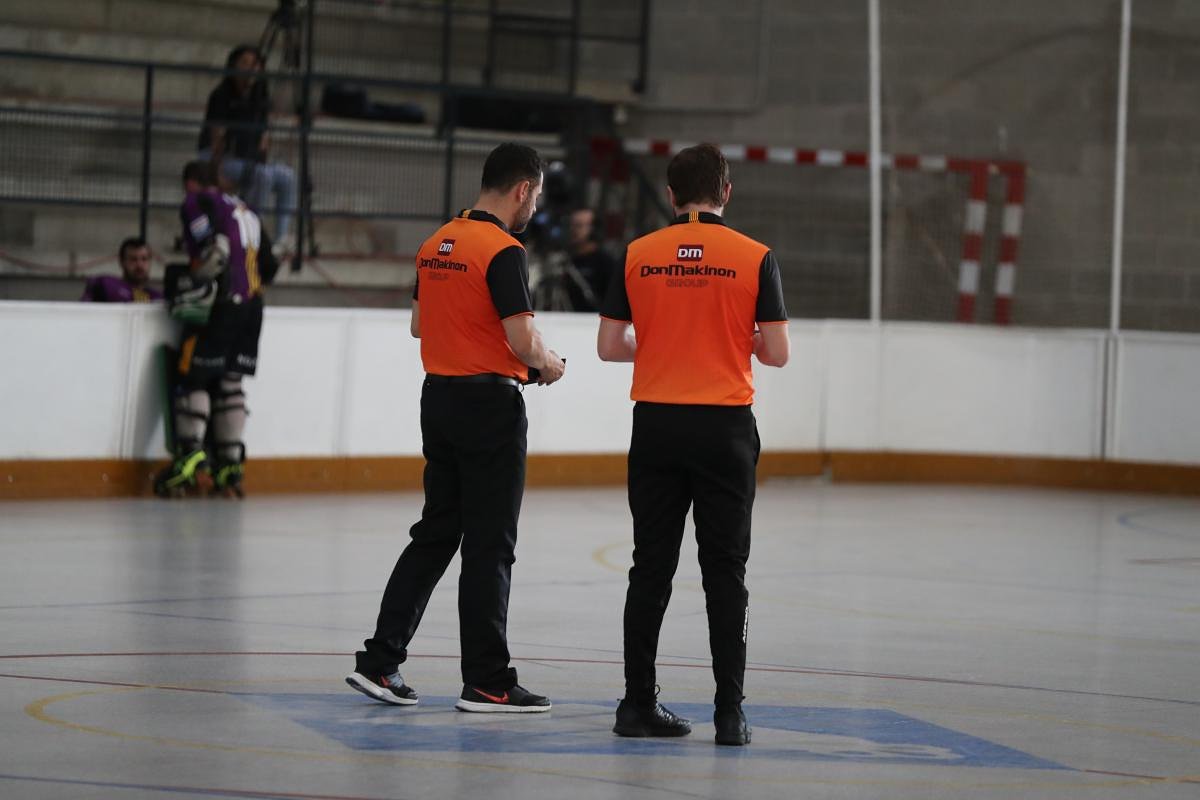 Apoyo incondicional a la #aturadaarbitreshoqueipatins La huelga de árbitros en Catalunya para exigir la subida de tasas, cumpliendo así con el compromiso de <a href="/FCPatinatge/">FCPatinatge</a> antes de la crisis. No podemos seguir con este nivel de precarización. Nuestra #Solidaridad #TambiénTécnicos🏒