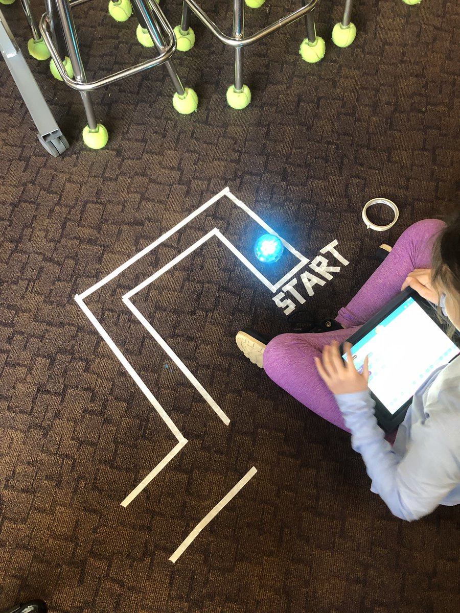 SOLPACSTREAM's tweet image. Students are making obstacle courses using Sphero coding! #sbsdedu #sbsdstream #spstream