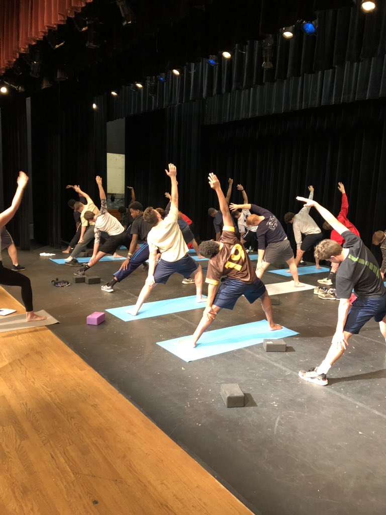 philbyrd32's tweet image. DHS baseball becoming warriors today! #decaturbaseball#yoga