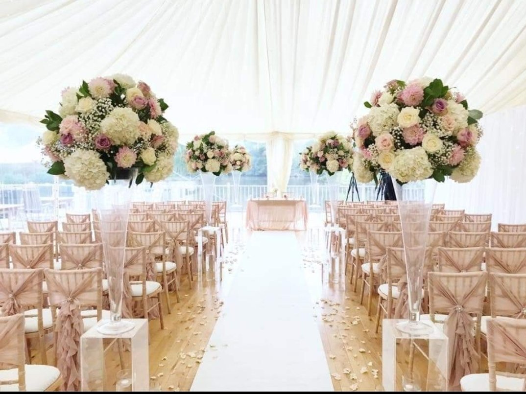 TheWedDanceCo's tweet photo. Come along and see us tomorrow evening at Thornton Manor 5pm-9pm! First open evening of 2019! Will be lovely to see you all! @TheWedDanceCo @firstdancelessons @thorntonmanor @hendanceparry https://t.co/nqMgb8NlZl