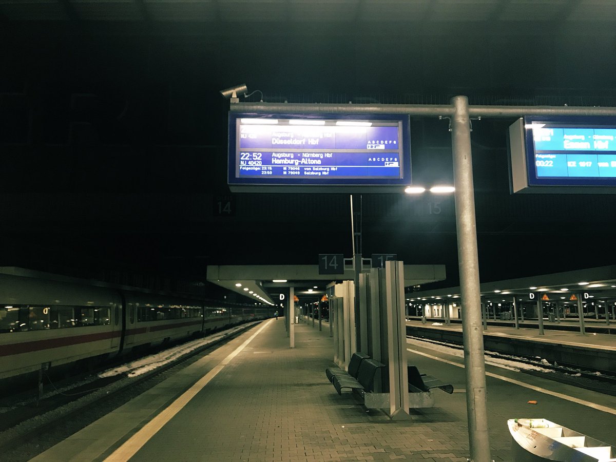 JavadWithD's tweet image. First great day at work after Xmas. ✅ Picked kids up from school and homework done. ✅ went to the gym. ✅ dinner with family. ✅ now taking the night train to #netlight Hamburg. #trainfirst