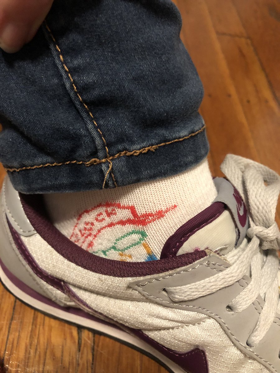 caleeforneeya's tweet photo. Clock socks for the drive to Maine. Keeps me all warm & fuzzy feelin’ ❤️ #gotwork @CLocKworkDJ #Canswer https://t.co/5mxa7jpGLZ