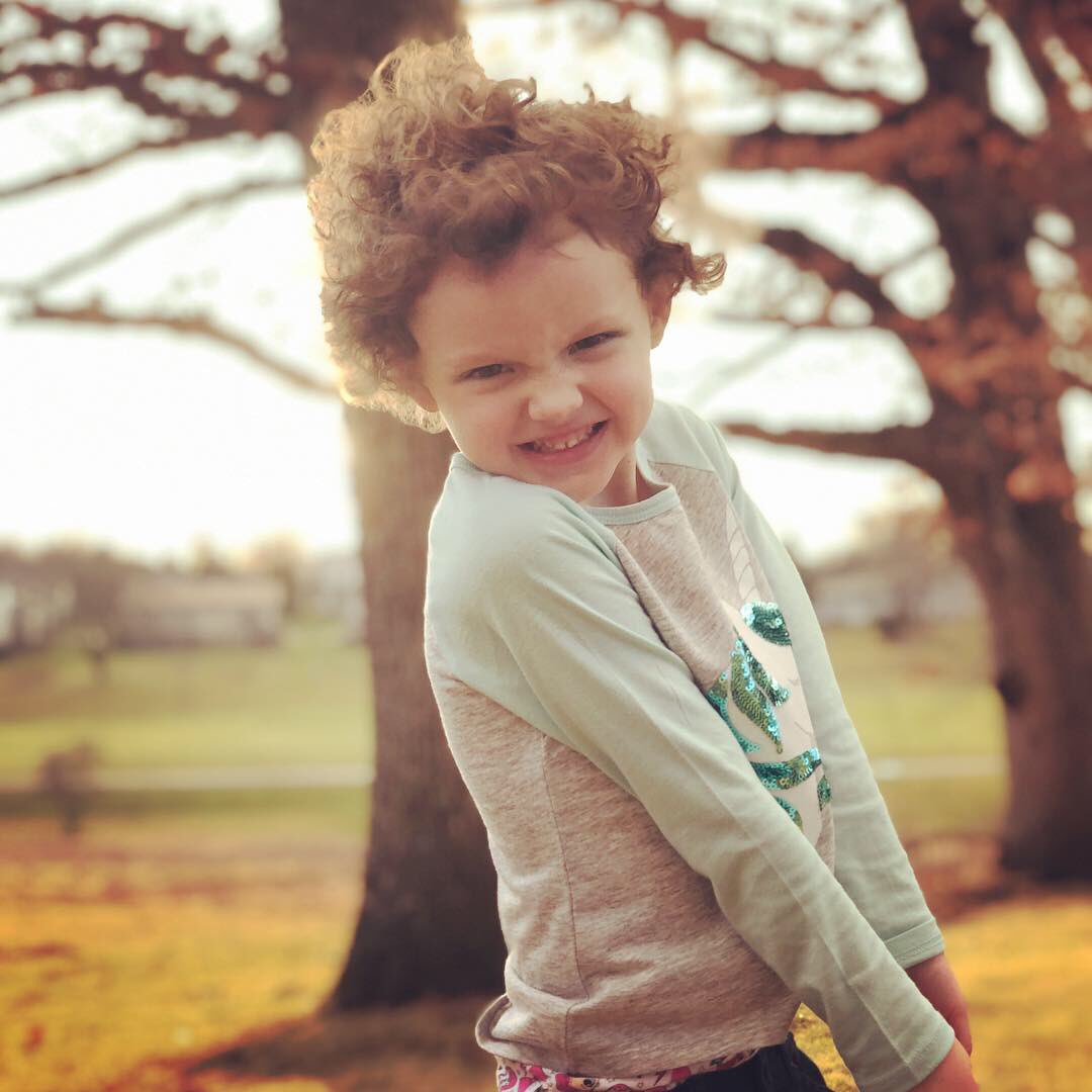 recordwithsam's tweet photo. Had a little photo shoot with Mabel (5) tonight! She’s beautiful ❤️ https://t.co/4jZ3ONwMpp