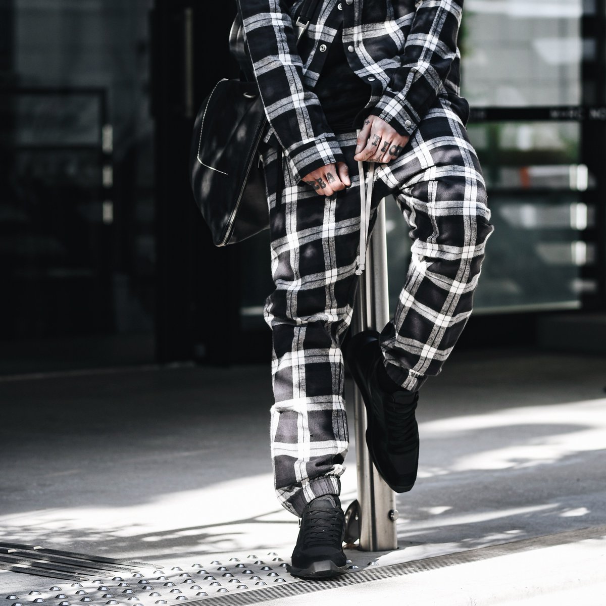 RICK OWENS】春夏仕様の薄手の生地やチェック地を用いた