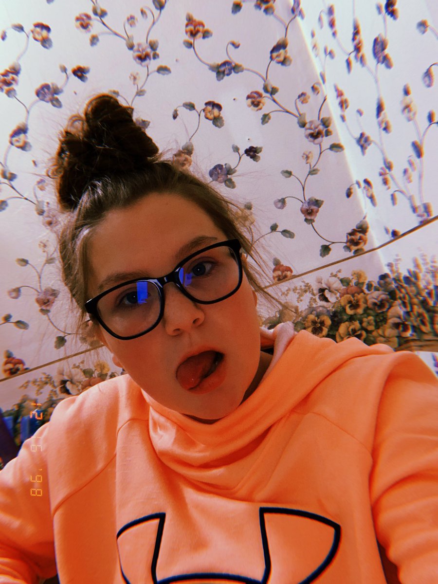 vscoIawIey's tweet photo. old but gold✨
 #tuesdayselfie
@ethandolan @graysondolan https://t.co/1nHmnhNeIn
