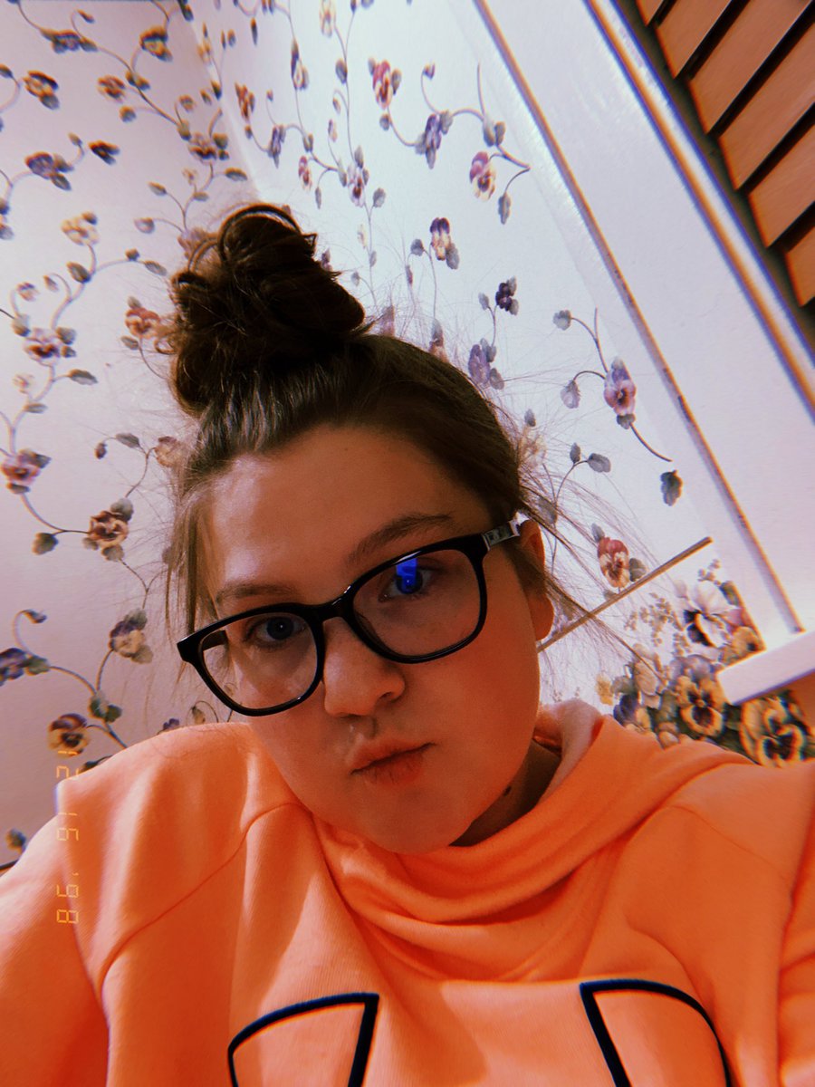 vscoIawIey's tweet photo. old but gold✨
 #tuesdayselfie
@ethandolan @graysondolan https://t.co/1nHmnhNeIn