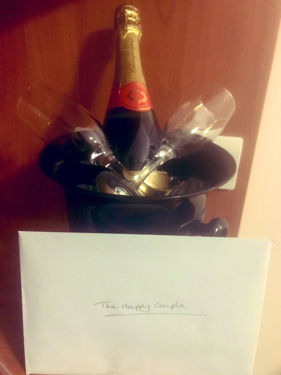 Wedding #piwow for one of our guests 💜 #teamhinckley <a href="/Mishalou17/">Michelle Kendall</a> <a href="/wanny_8/">Mark Wanless</a> <a href="/MissAbbyK/">ABBY KENINGALE</a>