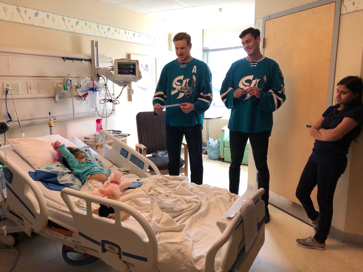 They’re the ⁦<a href="/sjbarracuda/">SJ Barracuda</a>⁩ and they’re bringing smiles and hand-made teddy bears to our kiddos.  @kylewood_33, Alex True and Antoine Bibeau actually built some of the ⁦<a href="/buildabear/">buildabear</a>⁩ goodies and note, they’re smiling too. Thanks team!