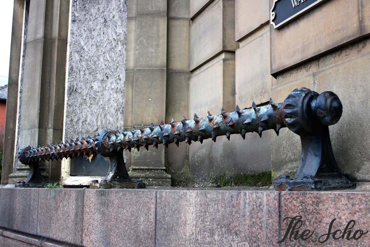 withthescho's tweet photo. Gringotts bank #urbxtreme #urbex #abandoned #abandonedjunkies #urbanseekers #explore #yorkshire #thescho #facebook #happy #camera #secure #derlict #grime #grafitti #birdshit #explorers #urban #urbanexploration #Manchester⠀⠀⠀
  #gringotts #bank https://t.co/EWouUfSHv2