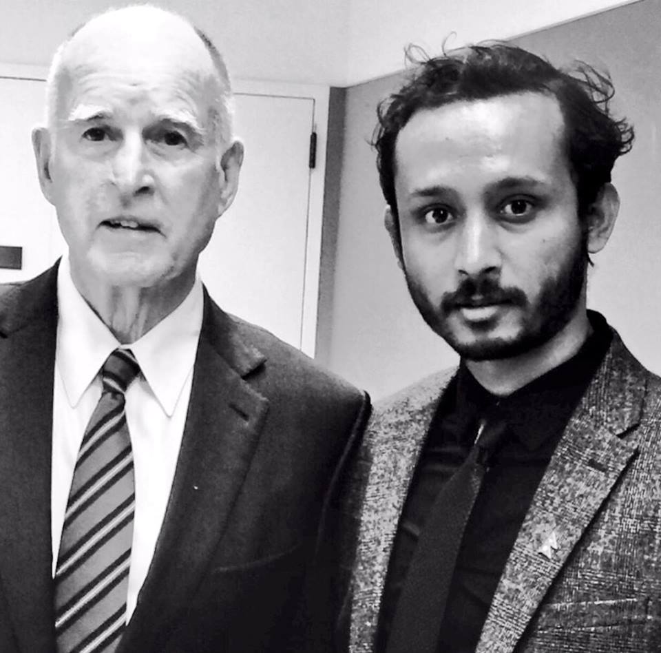 kashishds's tweet photo. California's @JerryBrownGov retires after 4 terms!
Thanks to @LizHadly @StanfordOIA, worked w/ his #Under2MOU to link Kathmandu (pics from signing event, New York,2015).
Side Note: There's a pretty thangka from Mustang, Nepal, in his home, gifted by his+Nepal's friend R Blum:) https://t.co/kCwUwgRZ4I
