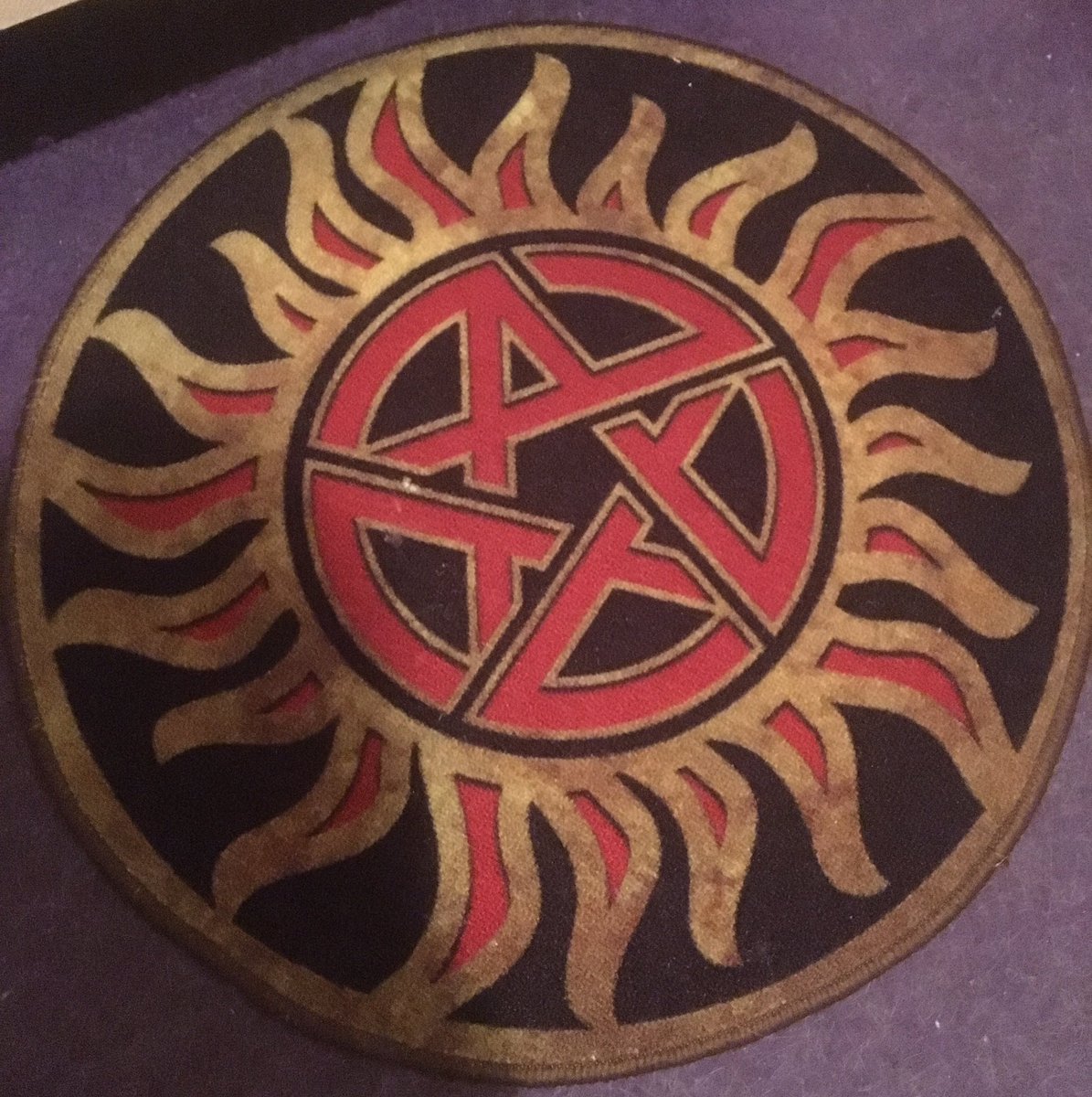 purpleglostick's tweet photo. Some1 is on a final warning ⚠️ The mat is not for your claws missy!!!! #Rosie #Supernaturalmat #stopclawingthemat #thisoneismine #notforu 🐾😽 https://t.co/rftyc6B46y