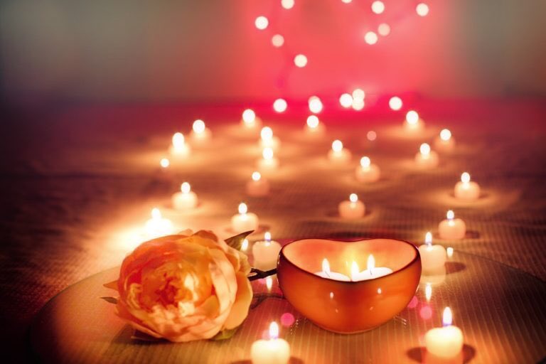 OregonChocolate's tweet photo. Valentine's just got better. We've teamed up with Lithia Springs Resort for a #romantic February ticket giveaway all month long! 
Get all the details below. 👇
https://t.co/PtbVEo7ZRZ https://t.co/lWLpT8CKHV