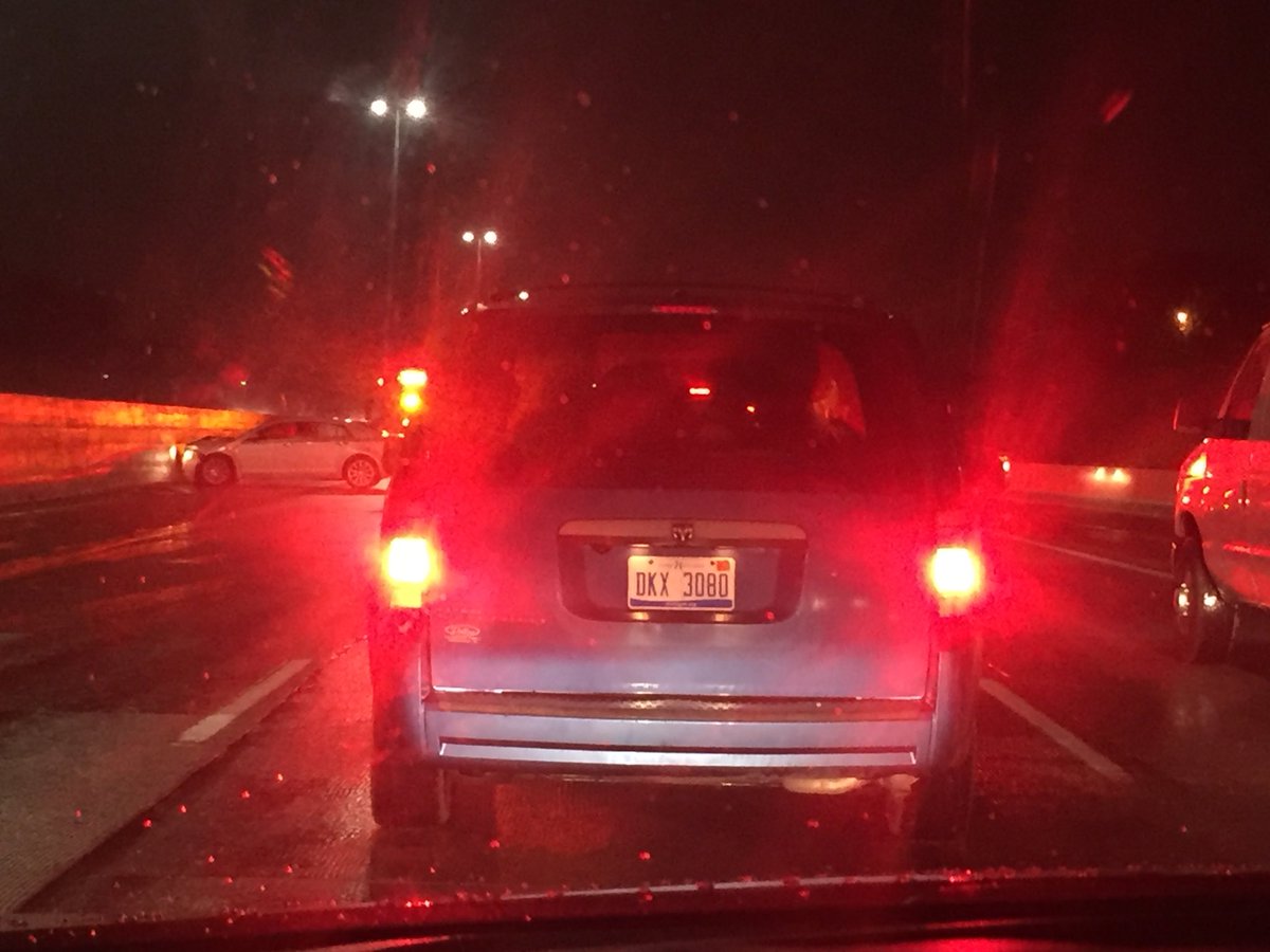 VickiethomasWWJ's tweet photo. We’re at a standstill on the southbound #LodgeFreeway as a tow truck clears a wrecked vehicle.  @mspmetrodet on the scene with EMS.  Updates on @WWJ950 &amp; @WWJTraffic.  Listen live  https://t.co/rjkMApPyfq https://t.co/dREYqEX1KW